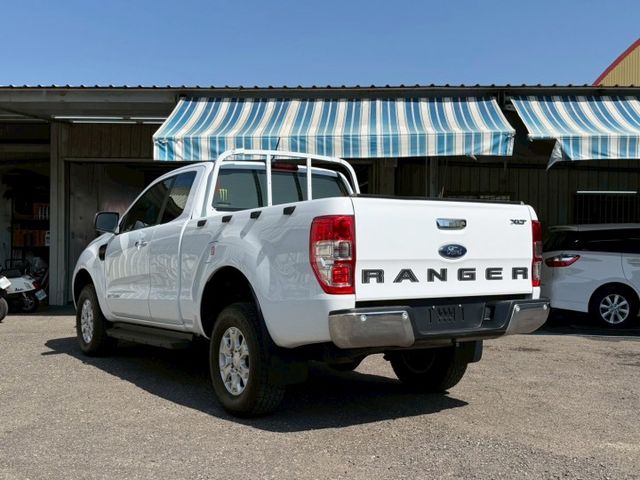 稀有單廂半座艙 4X4 TURBO 原版件 原廠保養  全速域輔助煞停系統 車道偏移輔助 (北安店)  第19張相片