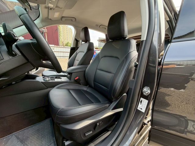 原版件 原廠保養 配備~單電動椅/ACC/Apple CarPlay/盲點/車道偏移/倒車顯影 (北安店)  第4張相片