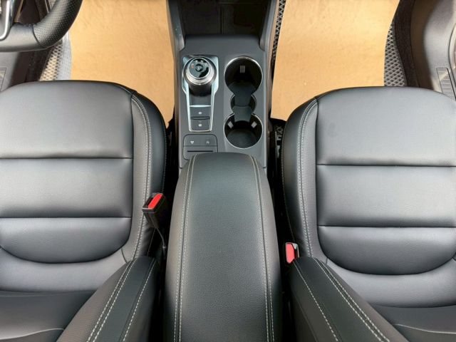 原版件 原廠保養 配備~單電動椅/ACC/Apple CarPlay/盲點/車道偏移/倒車顯影 (北安店)  第12張相片
