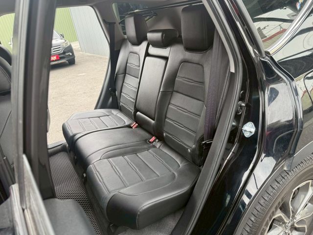 VTI-S 原鈑件 ACC/無線充電座/換檔撥片/Apple CarPlay/盲點/車道偏移/電尾門 (海佃店)  第5張相片