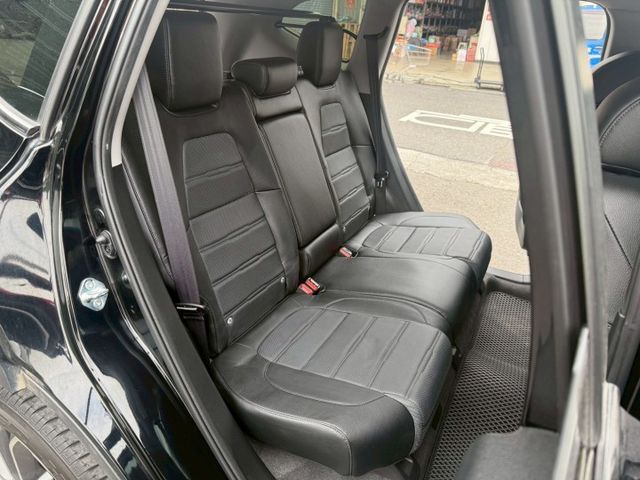 VTI-S 原鈑件 ACC/無線充電座/換檔撥片/Apple CarPlay/盲點/車道偏移/電尾門 (海佃店)  第7張相片