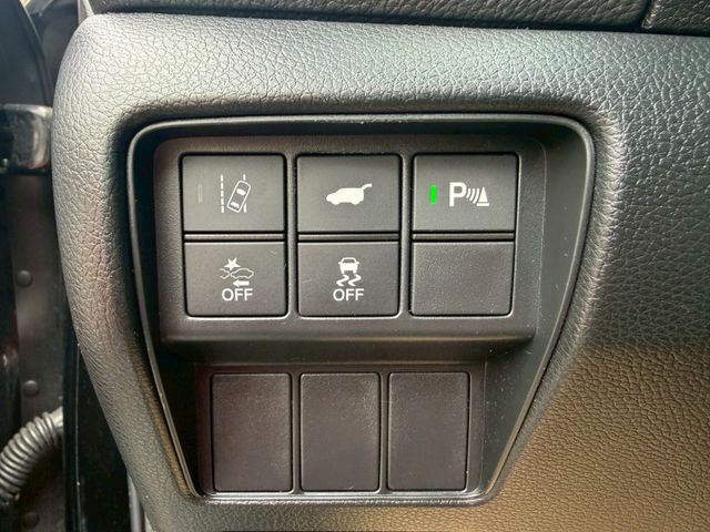 VTI-S 原鈑件 ACC/無線充電座/換檔撥片/Apple CarPlay/盲點/車道偏移/電尾門 (海佃店)  第16張相片