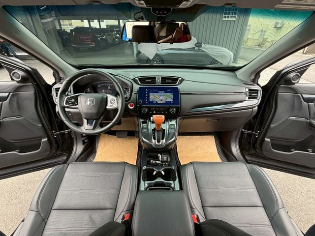 VTI-S 換檔撥片/I-KEY/ACC/Apple CarPlay/盲點/AUTO HOLD/倒車顯影 (海佃店)  第7張相片