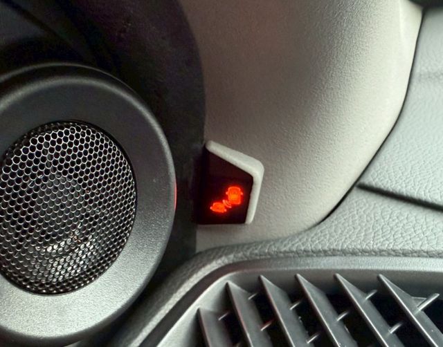 VTI-S 換檔撥片/I-KEY/ACC/Apple CarPlay/盲點/AUTO HOLD/倒車顯影 (海佃店)  第15張相片