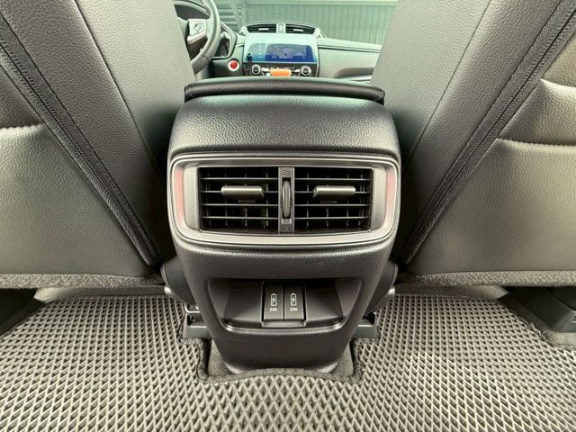 VTI-S 換檔撥片/I-KEY/ACC/Apple CarPlay/盲點/AUTO HOLD/倒車顯影 (海佃店)  第16張相片