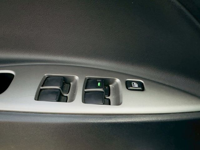 精緻型 原版件 配備~定速/電動後視鏡/循跡防滑/胎壓偵測/方向盤音響控制 (海佃店)  第13張相片