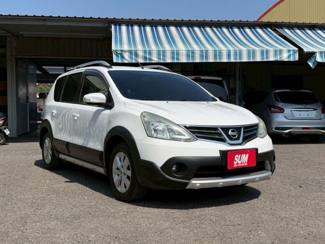 原版件 原廠保養 配備~倒車顯影/導航/HUD/胎壓偵測/數位電視/高低可調大燈 (北安店)  第3張相片