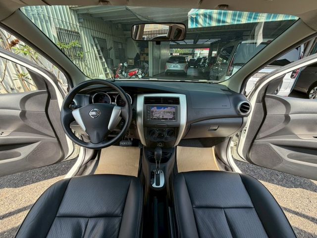 原版件 原廠保養 配備~倒車顯影/導航/HUD/胎壓偵測/數位電視/高低可調大燈 (北安店)  第8張相片