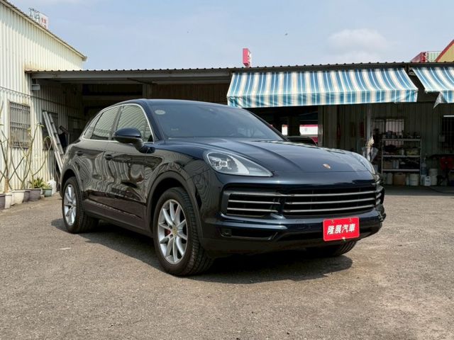 原版件 19年式~I-KEY/雙記憶椅/換檔撥片/倒車顯影/導航/電尾門/LED頭燈 (北安店)  第2張相片