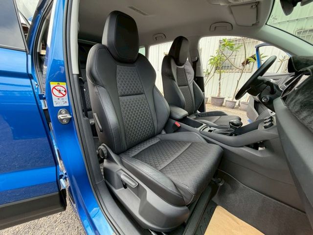 原版件 原廠保養 I-KEY/ACC/環景/Apple CarPlay/車道偏移/盲點/導航/電尾門 (北安店)  第6張相片