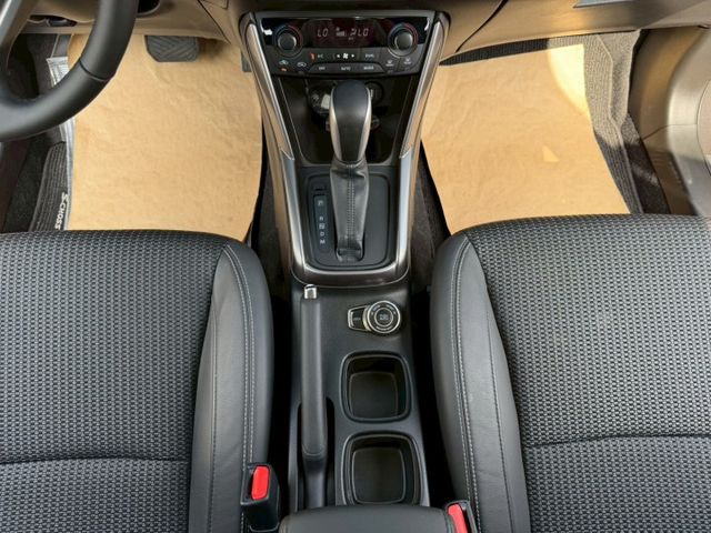原版件 原廠保養 天窗/ACC/環景/換檔撥片/Apple CarPlay/盲點/車道偏移 (北安店)  第13張相片
