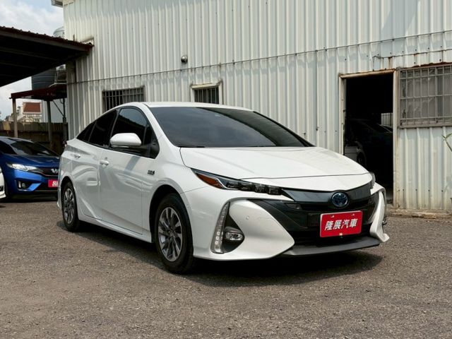 PHV旗艦版 原版件 原廠保養 ACC/無線充電座/CarPlay/自動停車輔助/盲點/車道偏移 (北安店)  第2張相片