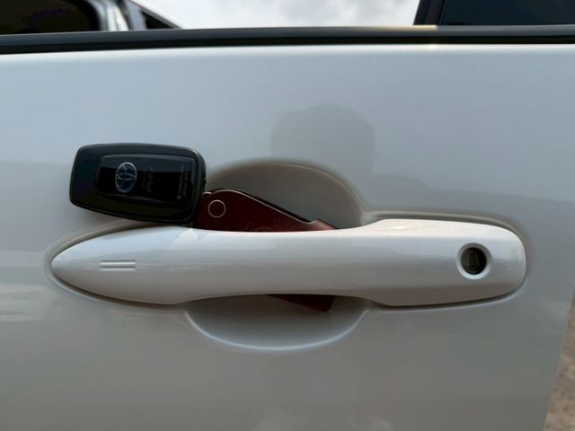 PHV旗艦版 原版件 原廠保養 ACC/無線充電座/CarPlay/自動停車輔助/盲點/車道偏移 (北安店)  第16張相片