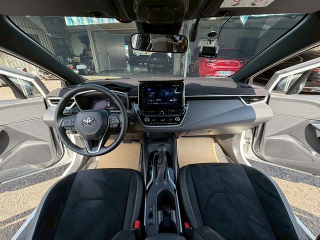旗艦版 原版件 配備~單電動椅/ACC/盲點/環景/換檔撥片/HUD/車道偏移 (北安店)  第8張相片
