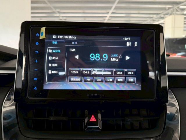 油電尊爵 原版件 原廠保固中 配備~I-KEY/ACC/車道偏移/盲點/倒車顯影/電動後視鏡 (北安店)  第10張相片