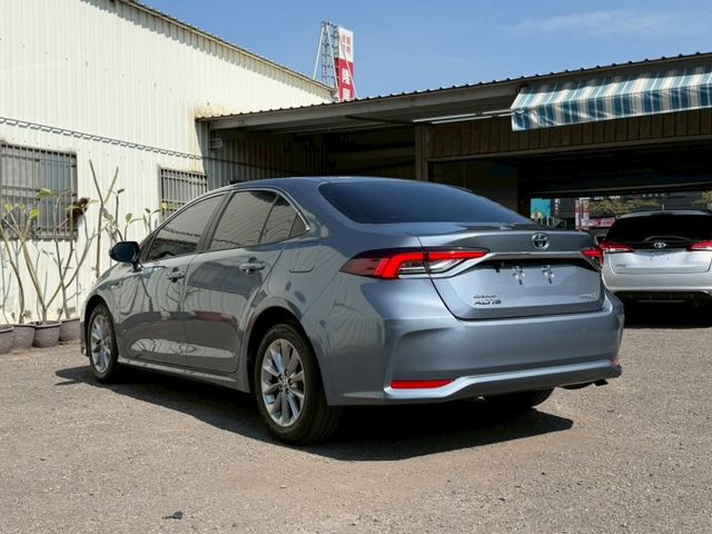 油電尊爵 原版件 原廠保固中 配備~I-KEY/ACC/車道偏移/盲點/倒車顯影/電動後視鏡 (北安店)  第20張相片