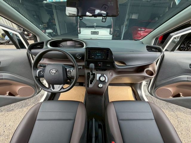 原版件 原廠保養 I-KEY/定速/單電動滑門/倒車顯影/導航/Apple CarPlay/盲點/車道偏移 (北安店)  第8張相片