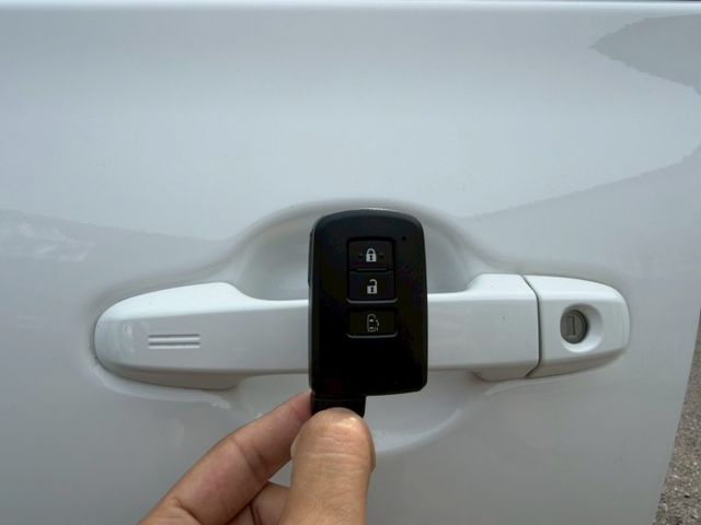 原版件 原廠保養 I-KEY/定速/單電動滑門/倒車顯影/導航/Apple CarPlay/盲點/車道偏移 (北安店)  第15張相片