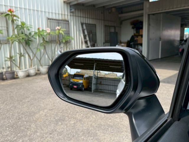 原版件 原廠保養 I-KEY/定速/單電動滑門/倒車顯影/導航/Apple CarPlay/盲點/車道偏移 (北安店)  第16張相片
