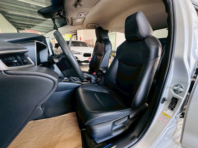豪華版 原版件 配備~環景/ACC/車道偏移/Apple CarPlay/導航/電動後視鏡 (海佃店)  第4張相片