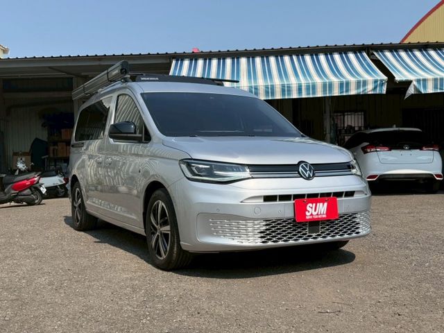 選配原廠露營設備:車邊帳.流理臺.炊煮平台.床墊.床架 配備~ACC/無線充電座/自動停車/CarPlay (北安店)  第2張相片