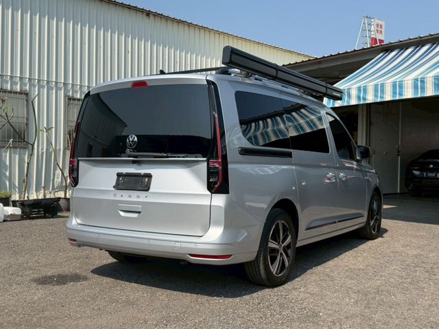 選配原廠露營設備:車邊帳.流理臺.炊煮平台.床墊.床架 配備~ACC/無線充電座/自動停車/CarPlay (北安店)  第19張相片