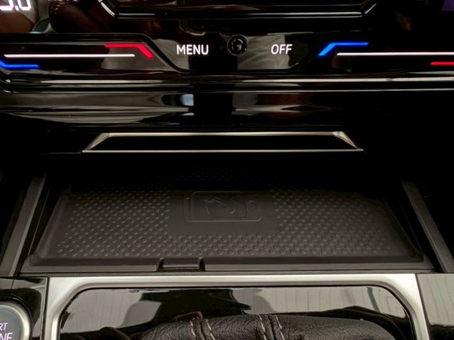 330TSI R-Line 原版件 配備~天窗/雙電動椅/換檔撥片/車道維持/自動停車/電尾門 (北安店)  第14張相片
