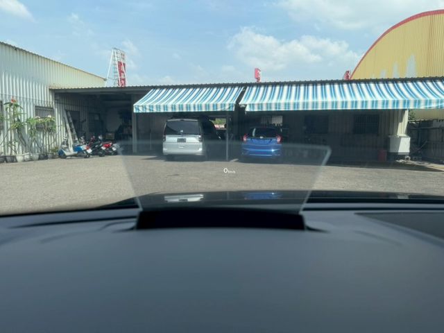 330TSI R-Line 原版件 配備~天窗/雙電動椅/換檔撥片/車道維持/自動停車/電尾門 (北安店)  第16張相片