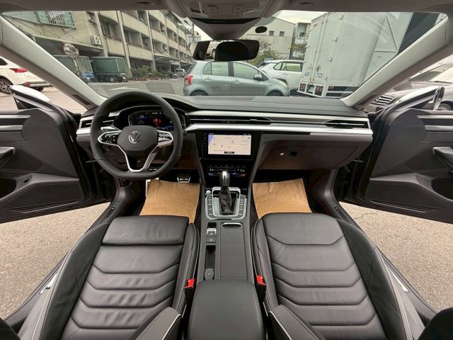 原版件 雙電動椅/4電熱椅/Apple CarPlay/環景/ACC/HUD/無線充電板/車道維持/自動停車 (海佃店)  第7張相片