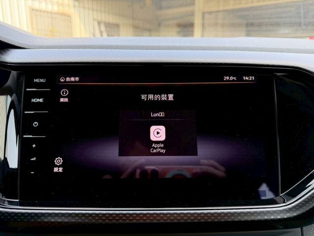 原版件 原廠保養 配備~I-KEY/ACC/換檔撥片/無線充電座/車道偏移/Apple CarPlay/導航 (北安店)  第11張相片