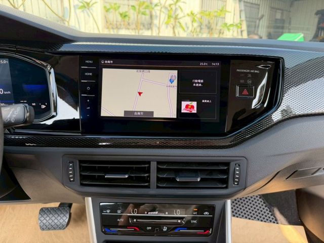 230 TSI LIFE 原版件 ACC/Apple CarPlay/車道偏移/無線充電板/LED頭燈 (北安店)  第10張相片
