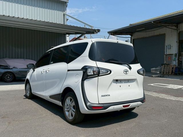 豪華版 配備~I-KEY/摸門/定速/恆溫空調/車道偏移/循跡防滑 (北安店)  第20張相片