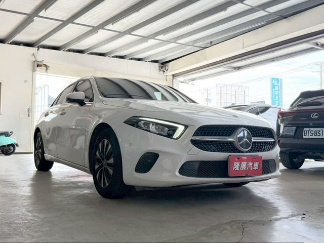 摘星版 配備~I-KEY/定速/換檔撥片/Apple CarPlay/盲點/倒車顯影/LED頭燈 (北安店)  第3張相片