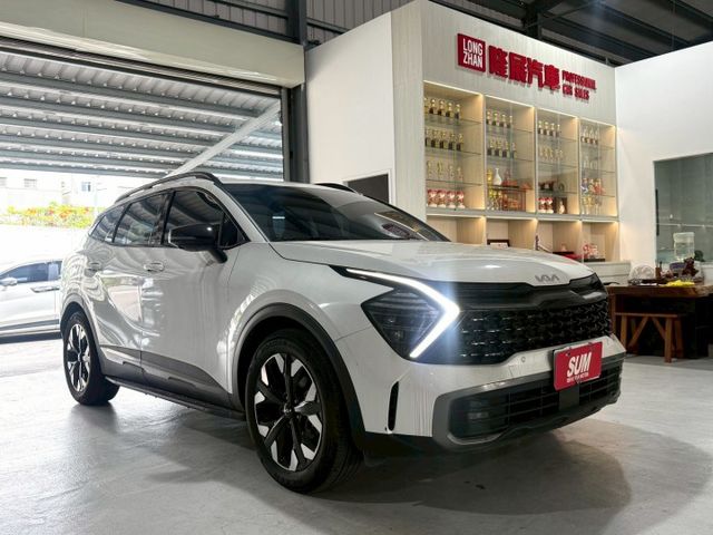 X-LINE版-原鈑件/雙電動加熱通風椅/後加熱椅/ACC/HK音響/氣氛燈/CARPLAY/電尾門/車道偏移(海佃店)  第3張相片