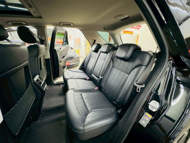 總代理/全車原鈑件/LED頭燈/雙電椅/電尾門/天窗/盲點/IKEY(北安店)  第5張相片