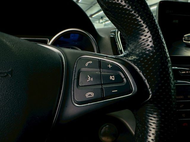 總代理/全車原鈑件/LED頭燈/雙電椅/電尾門/天窗/盲點/IKEY(北安店)  第11張相片