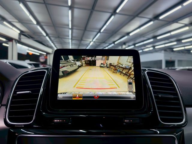 總代理/全車原鈑件/LED頭燈/雙電椅/電尾門/天窗/盲點/IKEY(北安店)  第13張相片