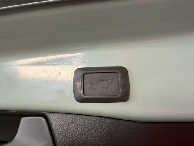 油電旗艦版 原版件 單記憶椅/ACC/盲點/雙通風椅/HUD/盲點/Apple CarPlay/環景/電尾門 (北安店)  第16張相片