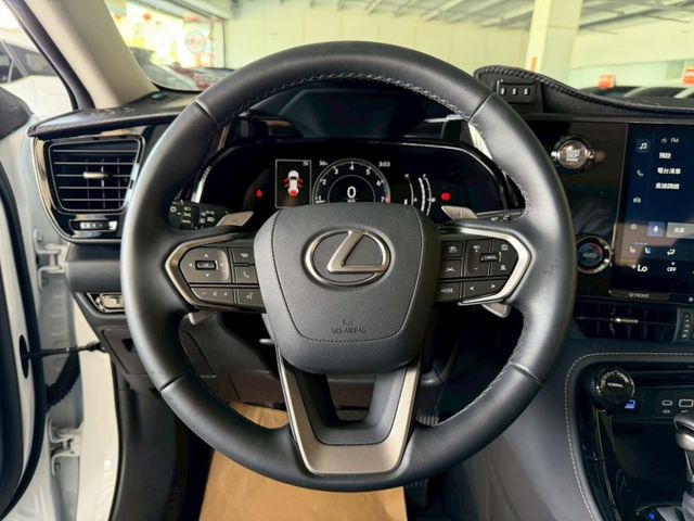 豪華版 原版件 配備~雙電動椅/ACC/換檔撥片/環景/HUD/車道偏移/雙通風加熱椅/盲點/電尾門 (北安店)  第9張相片