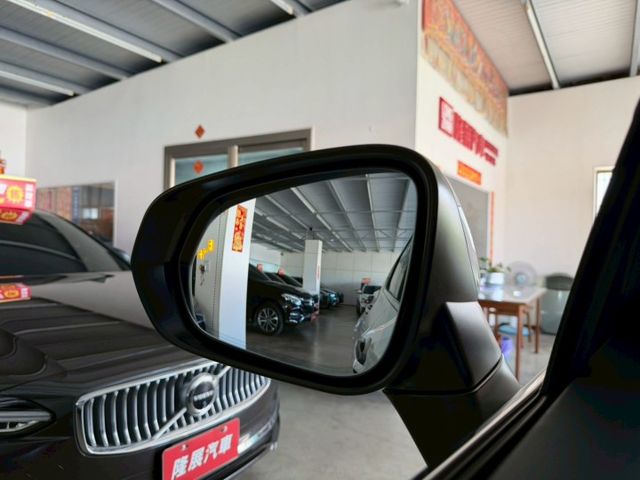 豪華版 原版件 配備~雙電動椅/ACC/換檔撥片/環景/HUD/車道偏移/雙通風加熱椅/盲點/電尾門 (北安店)  第17張相片