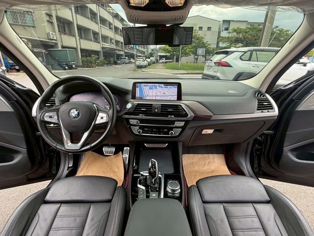 21年式~原版件 天窗/雙電動椅/單記憶椅/Apple CarPlay/HUD/無線充電板/HK音響 (海佃店)  第8張相片