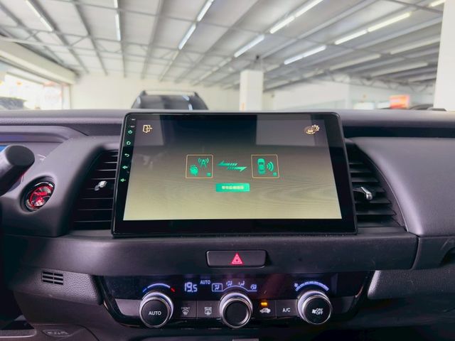 油電 原版件 原廠保固 配備~I-KEY/ACC/環景/Apple CarPlay/盲點/LED頭燈 (北安店)  第13張相片