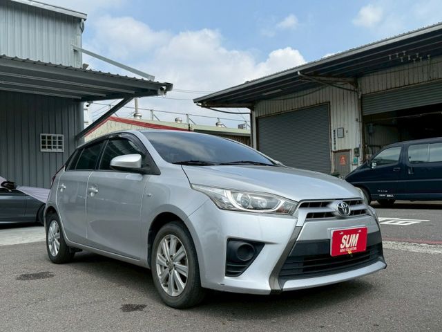 市區代步小車 原版件 配備~倒車顯影/導航/恆溫空調/2安全氣囊 (海佃店)  第3張相片