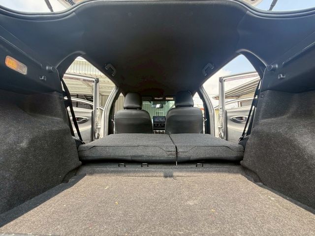 市區代步小車 原版件 配備~倒車顯影/導航/恆溫空調/2安全氣囊 (海佃店)  第14張相片