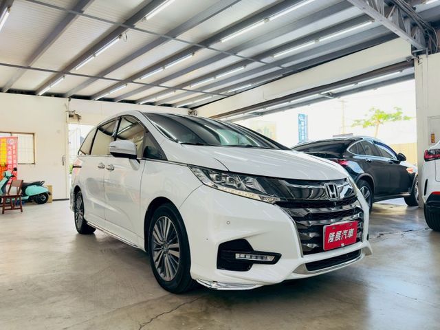 APEX 原版件 配備~天窗/環景/單電動椅/雙電動滑門/ACC/換檔撥片/車道偏移 (北安店)  第2張相片