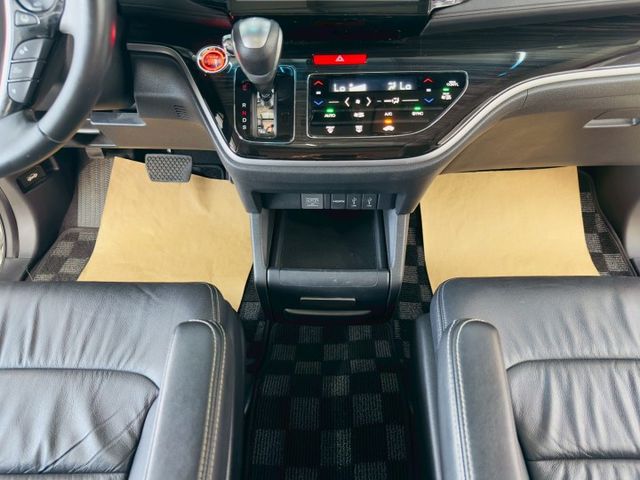 APEX 原版件 配備~天窗/環景/單電動椅/雙電動滑門/ACC/換檔撥片/車道偏移 (北安店)  第12張相片