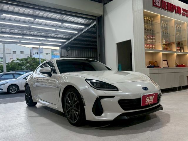 原版件 配備~I-KEY/ACC/換檔撥片/車道偏移/Apple CarPlay/雙電熱椅/盲點/倒車顯影 (海佃店)  第3張相片