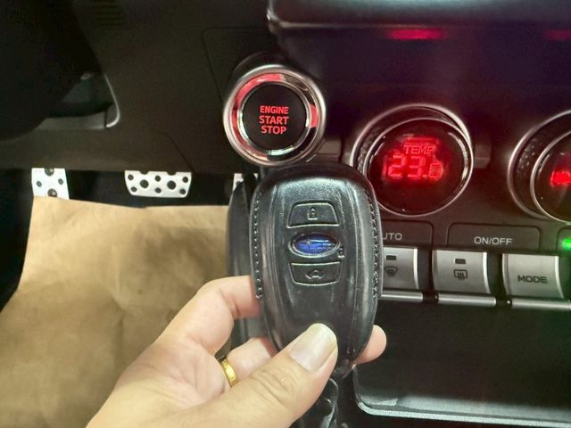 原版件 配備~I-KEY/ACC/換檔撥片/車道偏移/Apple CarPlay/雙電熱椅/盲點/倒車顯影 (海佃店)  第14張相片
