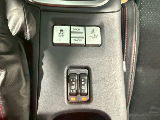 原版件 配備~I-KEY/ACC/換檔撥片/車道偏移/Apple CarPlay/雙電熱椅/盲點/倒車顯影 (海佃店)  第15張相片