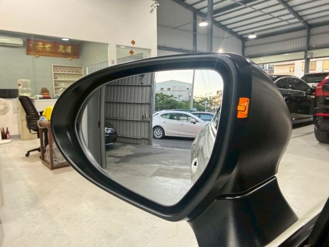 原版件 配備~I-KEY/ACC/換檔撥片/車道偏移/Apple CarPlay/雙電熱椅/盲點/倒車顯影 (海佃店)  第16張相片